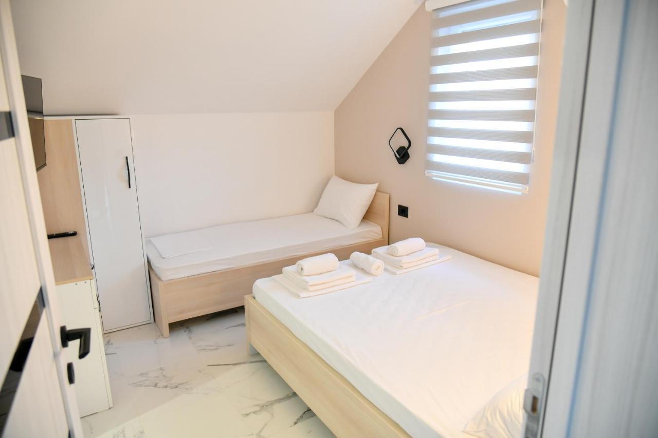 Hotel Pansion Eden Nisz Zewnętrze zdjęcie