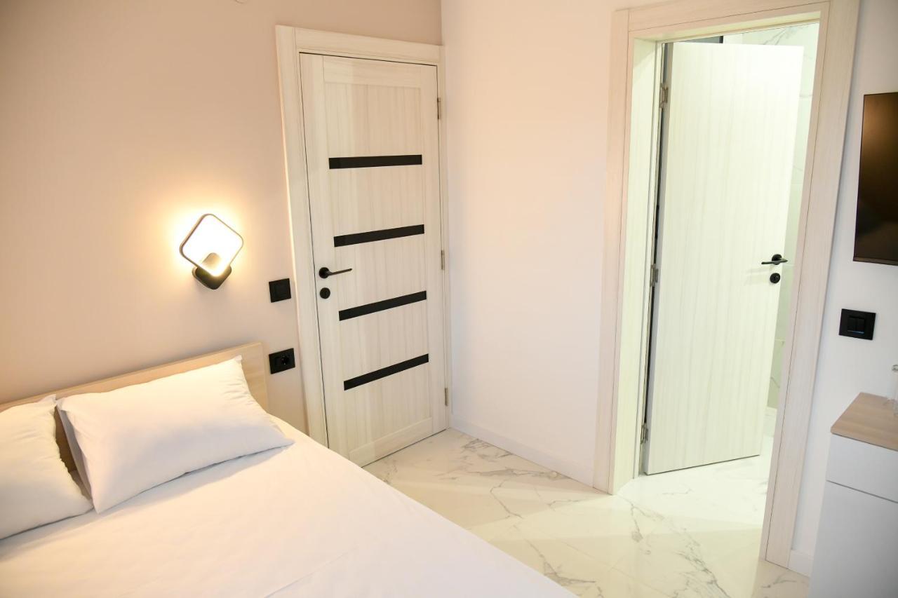 Hotel Pansion Eden Nisz Zewnętrze zdjęcie